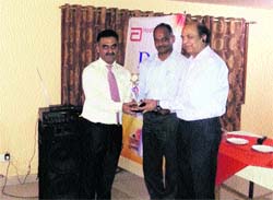 Dr Jatinder Mokta (left) with Dr PC Marwah and Dr PK Sinha in Mandi on Sunday.