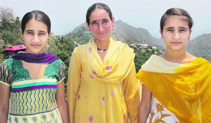 Shilpa (left) with her mother and sister at Tihra.