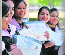 Girls in a jubilant mood after receiving their degrees at SCD Government College in Ludhiana. Tribune photo: Himanshu Mahajan 