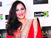 Third front: Rakshanda Khan