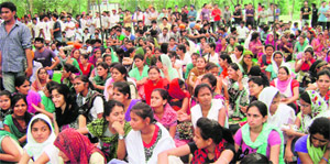 Students on a dharna near the Directors residence on SLIET campus in Longowal on Wednesday. 