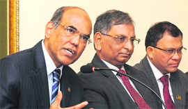 Reserve Bank of India Governor D Subbarao along with Deputy Governors addresses a press conference in Srinagar on Thursday