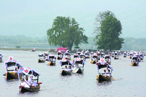 The boat race in progress.