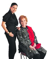 (L-R) Samantha & Blossom Kochhar