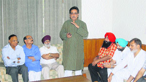 Representatives of various traders associations at a meeting with Local Bodies Ministers son in Jalandhar on Sunday