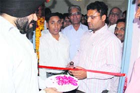 MP Ashok Tanwar inaugurates a suvidha kendra in Sirsa recently
