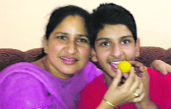 Gurneet of Class XII (medical) with his mother. 