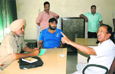 A parent of a student of Innocent Hearts School, Green Model Town, has heated arguments with a police official at the Division Number 4 police station in Jalandhar on Friday.