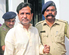 Saradha Group chief Sudipta Sen is produced at a local court in Salt Lake city near Kolkata on Saturday.