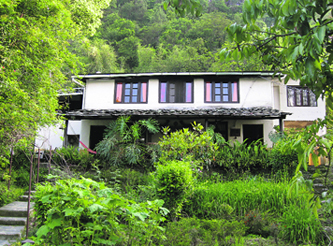 Andretta, in district Kangra, Himachal Pradesh, is the idyllic home of the eminent painter late Sobha Singh. It is quiet and picturesque