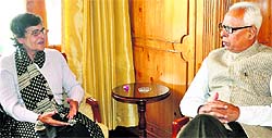 Governor NN Vohra during a meeting with president of the Womens Welfare Trust, Srinagar, Dr Girija Dhar