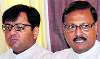 Former BJP MP Satya Pal Jain (right) at a press conference in Chandigarh on Saturday