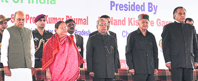 President Pranab Mukherjee after inaugurating Maharaja Agrasen University at Kalujhinda in Solan district on Saturday. Seen with him are (from left) Leader of Opposition PK Dhumal, Governor Urmila Singh, Chief Minister Virbhadra Singh and Technical Education Minister GS Bali.