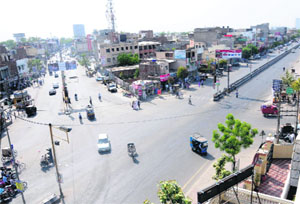 Hanuman Chowk, which is among the busiest areas in the city, wears a deserted look due to the rise in temperature on Saturday.
