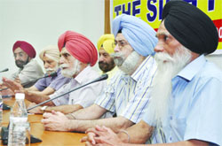 Left to right: Dr AS Narang , Col Nirmal Singh, president of the Sikh Forum, Gen MS Chadha, S Tarlochan Singh, senior advocate HS Phoolka and historian S Ajmer Singh in a meeting to pay homage to those killed in the Operation Blue Star, in New Delhi on Saturday. Tribune Photo: Mukesh Aggarwal