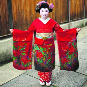 Geishas with their elaborate kimonos, head gear and painted faces are usually spotted in the evenings on their way to entertain guests at tea houses