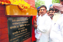 Sirsa MP Ashok Tanwar lays the foundation stone of a new building of the municipal committee at Ratia on Sunday. A Tribune photograph
