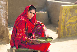 A still from the movie Sutta Nag