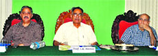 Baba Ghulam Shah Badshah University Vice-Chancellor Prof Irshad Ahmed Hamal addresses mediapersons in Rajouri on Monday. A tribune photograph