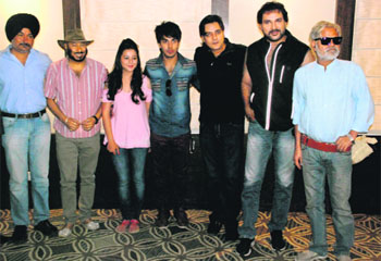 (L-R) Mandeep Singh, Jaswinder Bhalla, Priyal Gor, Gitaz Bindrakhiya, Chandrachur Singh, Shahbaz Khan and Sanjay Mishra