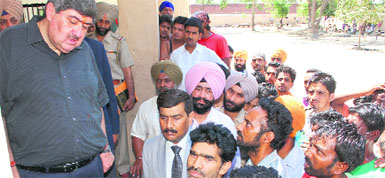 Chief Justice of the Punjab and Haryana High Court Sanjay Kishan Kaul interacts with inmates during his visit to Central Jail in Amritsar on Wednesday. 