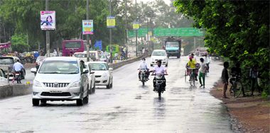 A view of the drizzle-drenched Bathinda-Goniana road on Thursday afternoon.