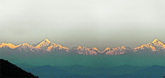 Watching the sunrise over Kanchenjunga is an unmatchable experience photo: Prosenjit Sen