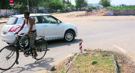 Work delayed on the Airport road.