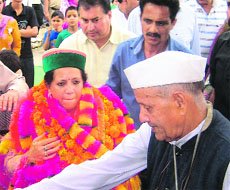 Pratibha Singh, Congress candidate from Mandi, at Mahadev near Sundernagar on Sunday. 
