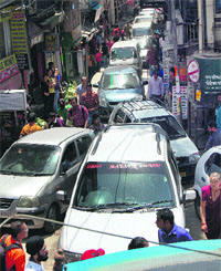 A view of a traffic jam in Dharamsala. 