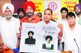 Congress MLA from Banga and partys zonal in charge for Doaba, Tarlochan Singh Soondh, addressing the media persons in Jalandhar on Monday. 