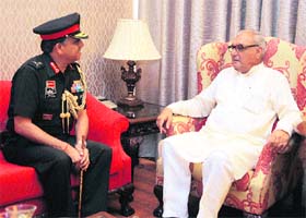 Lt-Gen Sanjiv Chachra, GOC-in-C, Western Command, meets Chief Minister Bhupinder Singh Hooda in Chandigarh on Wednesday