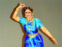 Dr Ananda Shankar Jayant performs at the DRPGMC, Tanda