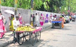Vendors have encroached upon Science College Road in Jammu. 
