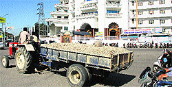 Despite ban, a tractor-trailler being openly used for commercial purposes at Guru Nanak Mission Chowk in Jalandhar on Friday