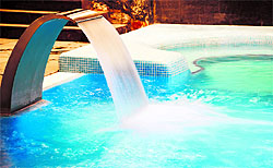 With water flowing down a thin edge, the infinity pools are among the most preferred home pools these days
