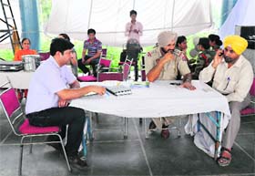 Punjab police helpline and a medical camp under way at the ISBT-43 in Chandigarh on Saturday