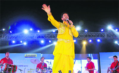 Punjabi at heart: Renowned Punjabi singer Gurdas Mann performs at a promotional event in Ludhiana on Friday night.