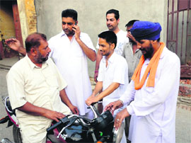 Candidates canvass at Kila Raipur village in Ahmedgarh. 
