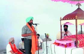 Sikh devotees offer ardas at Guru Nanak Academy at BHEL in Haridwar on Saturday