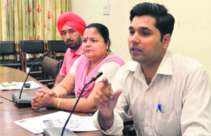 Victim Sumit Ahuja narrates the incident in Ludhiana.