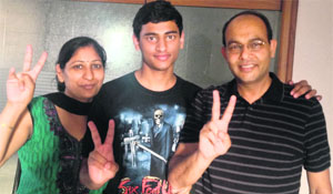 Ritish Goyal with his father Dr AK Goyal and mother Renu Goyal in a jubilant mood. 