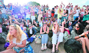 Fans enjoy the action at the All England Club. 