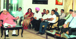 Governor Aziz Qureshi meets principals of private schools of Dehradun in a move to motivate them to help disaster-affected people on Thursday. 