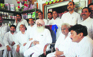Haryana Agro Industry Chairman Jarnail Singh addressing mediapersons at Ratia in Fatehabad. 
