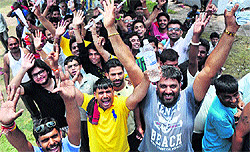 Pilgrims line up to register for Amarnath yatra in Jammu