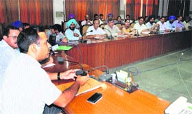 A meeting of the committee on tobacco control was held at the District Administrative Complex in Bathinda on Monday