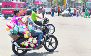 People engaged in providing the tiffin service are doing roaring business in Ludhiana.