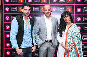 (L-R) Karan Kundra, Prem kamath & Chitrangda Singh