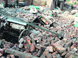 An 18-year-old rag-picker was killed when a wall collapsed in Amritsars Bangla Basti area on Tuesday. 